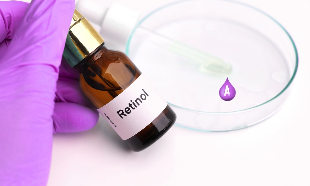 Retinol je oblik vitamina A koji obnavlja kožu i smanjuje znake starenja